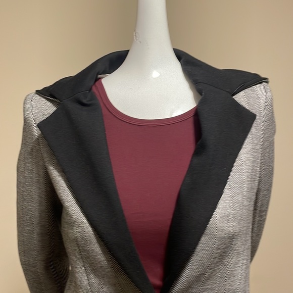 Alice + Olivia Black and White Herringbone blazer NWOT Size Small - Picture 3 of 12
